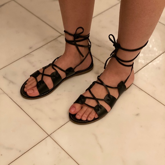 Black strapy gladiator sandals - Picture 3 of 3